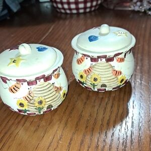 Forty Acres Honebees  Ceramic Pots